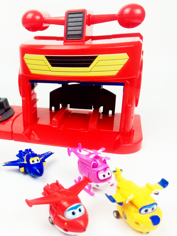 超级飞侠珀利玩具小故事}