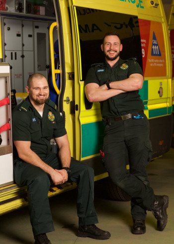 急救人员-在前线}