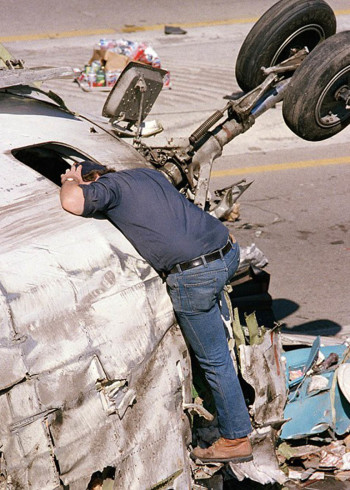 飞机失事幸存者}