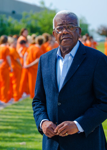 铁窗里的女人：印第安纳的生死囚牢}