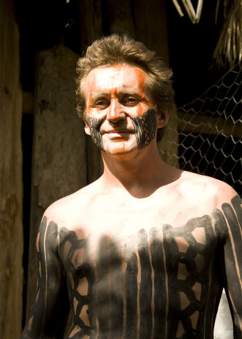 与布鲁斯·帕里游亚马逊}