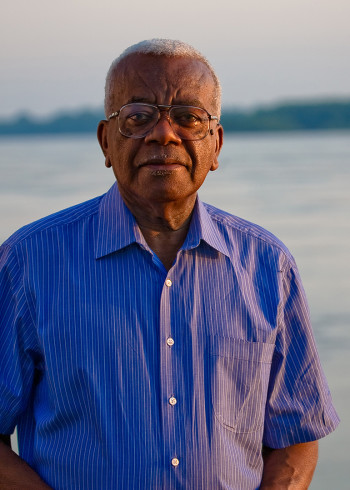 和崔佛麦克唐纳同游伟大的密西西比}