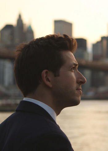 璀璨灯光璀璨心：三城传奇}