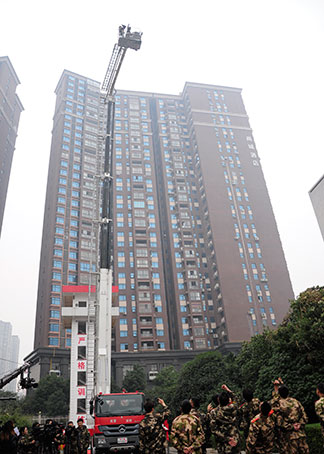 热血真男儿之烈火雄心}